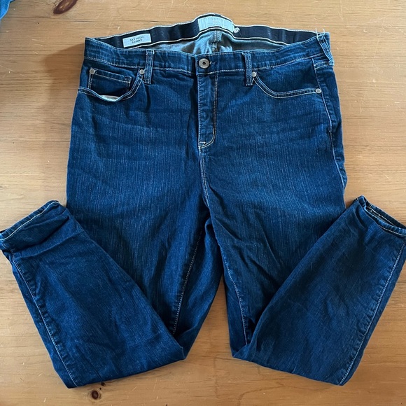 Torrid, Sky High Skinny High-Rise Jeans, Size 18 Short - Picture 2 of 2